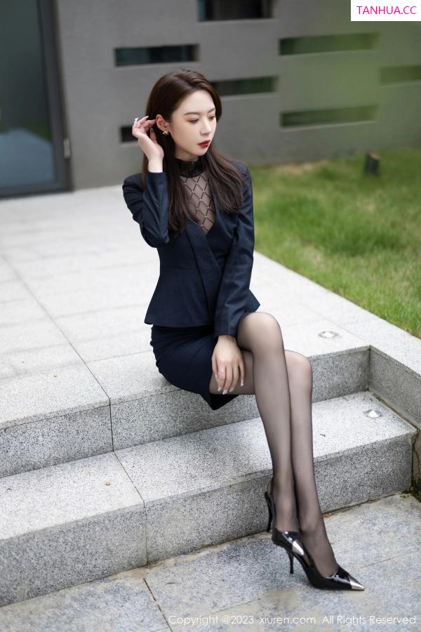 梦心玥  [XiuRen]高清写真图 2023.06.14 No.6914 梦心玥 黑丝美腿第11张图片